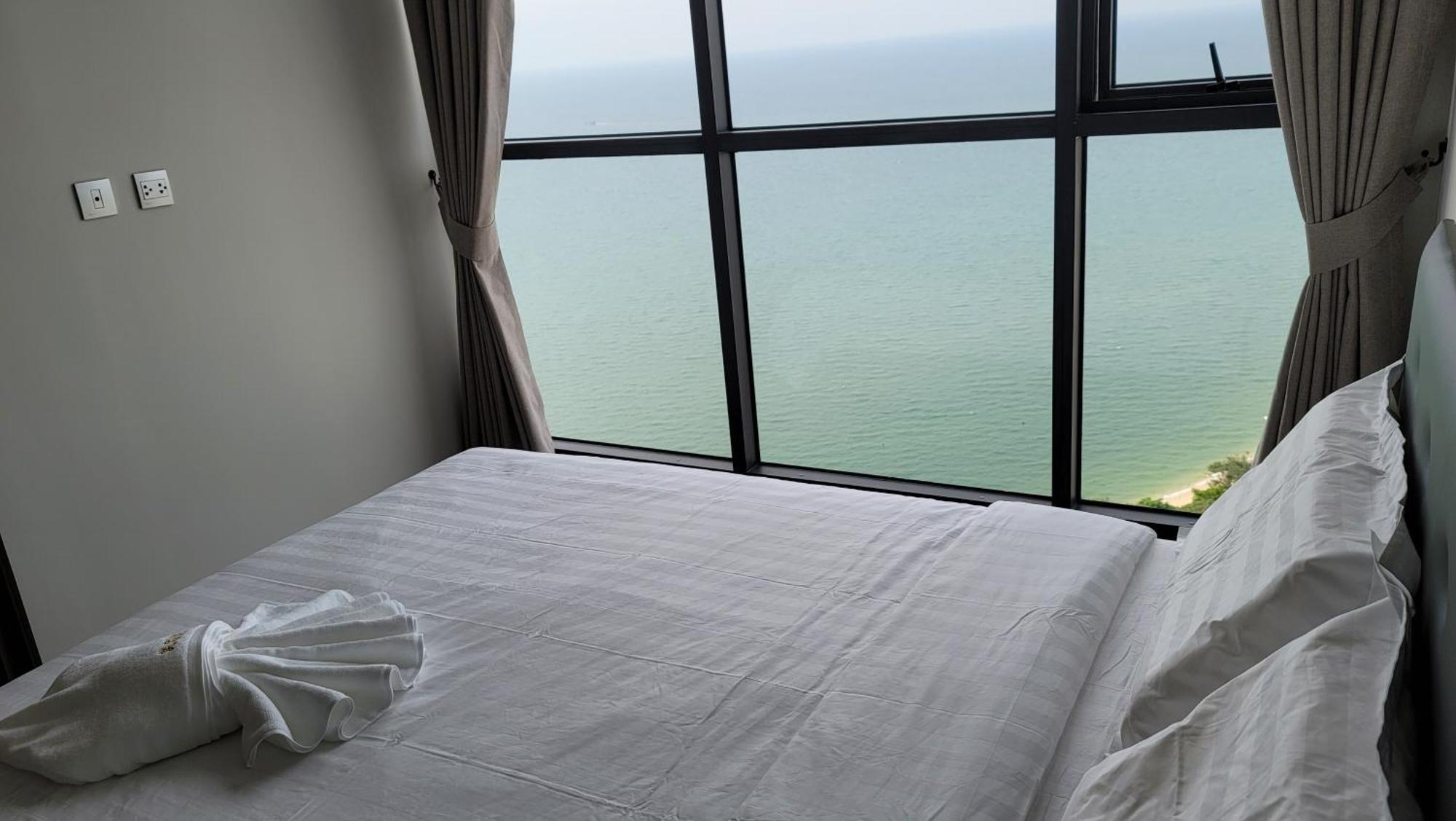 Andromeda Condo By Feng Pattaya Room photo